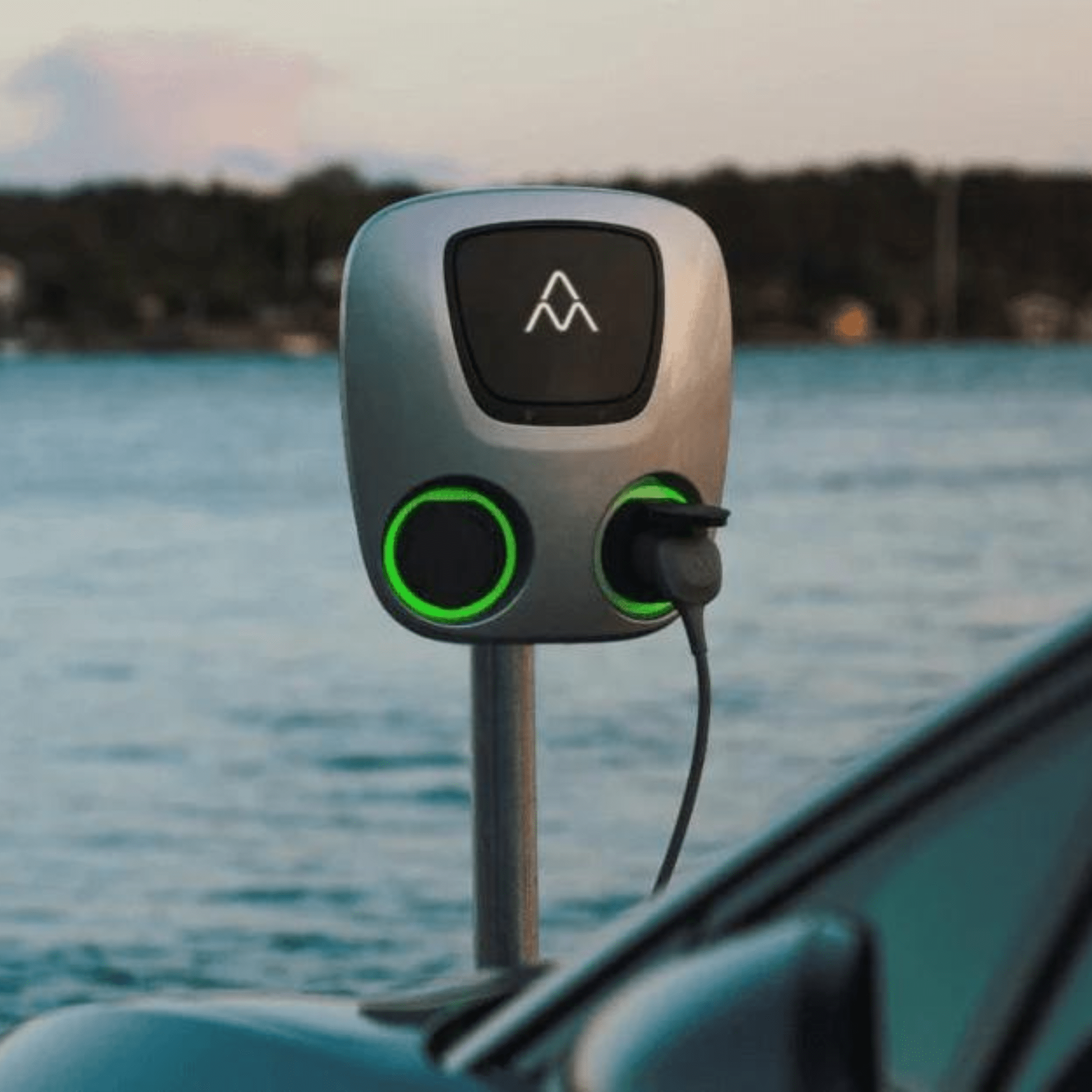 Charge Amps Aura - Laddbox - eviQ