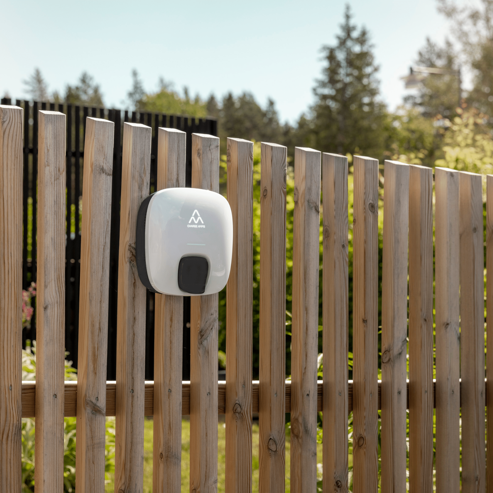 Charge Amps Luna - Laddbox - eviQ