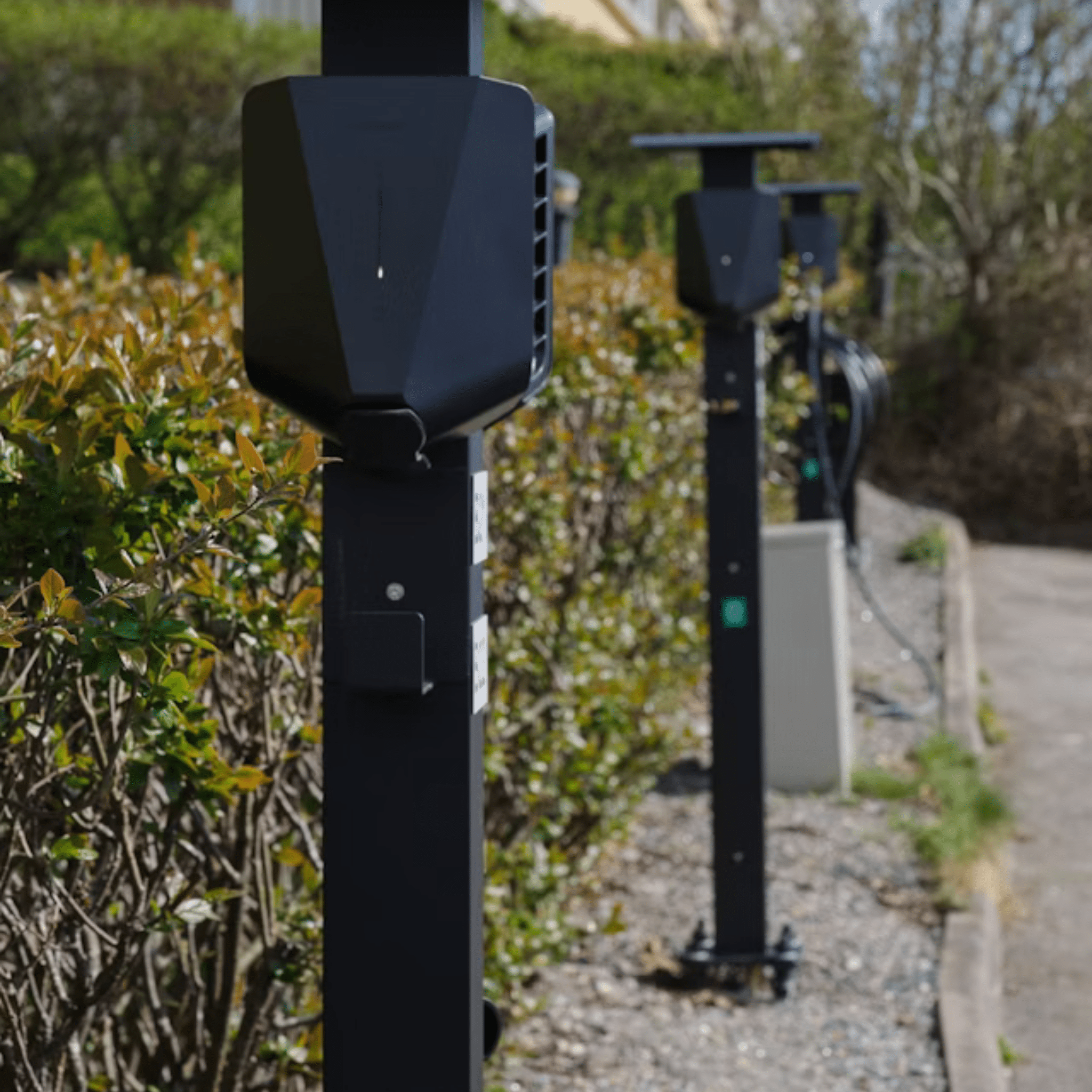 Easee Charge Pro Laddstolpe - eviQ